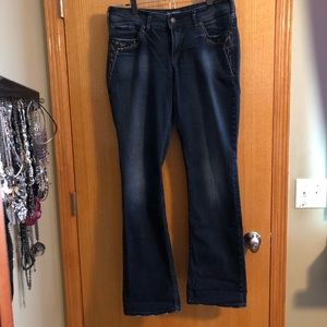 Silver jeans Suki 17” 14x35